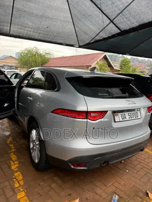 Jaguar F-Pace 35t Premium 2017 Silver