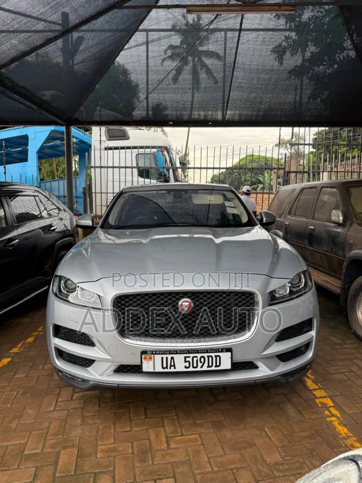 Jaguar F-Pace 35t Premium 2017 Silver