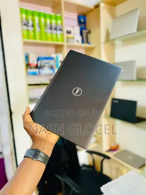 Laptop Dell Latitude 7390 8GB Intel Core i5 SSD 256GB