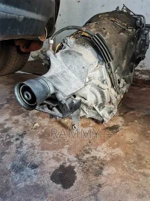 Subaru Forester 2015 Non-Turbo Gear Box and Different Engine Parts