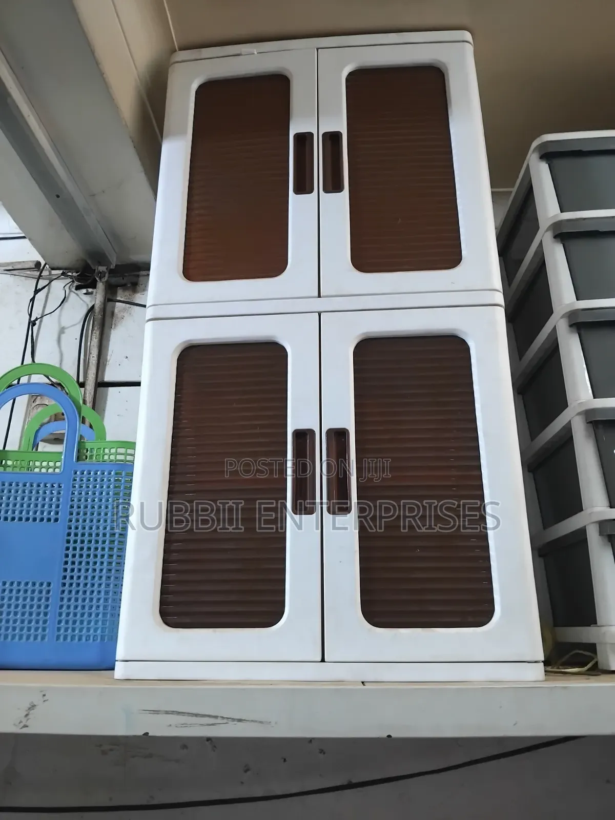 Plastic Carbin/Wardrobe