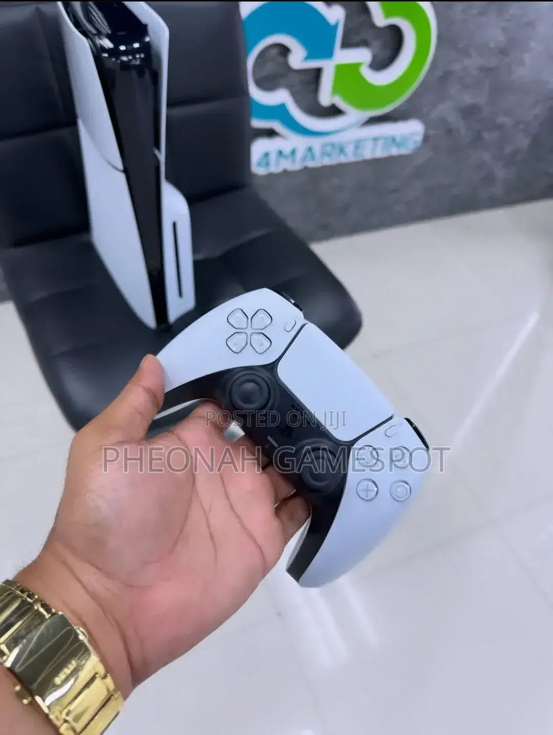Brand New Ps5 Slim Disc: It Won't Ask for a Loan to Start a "Business"