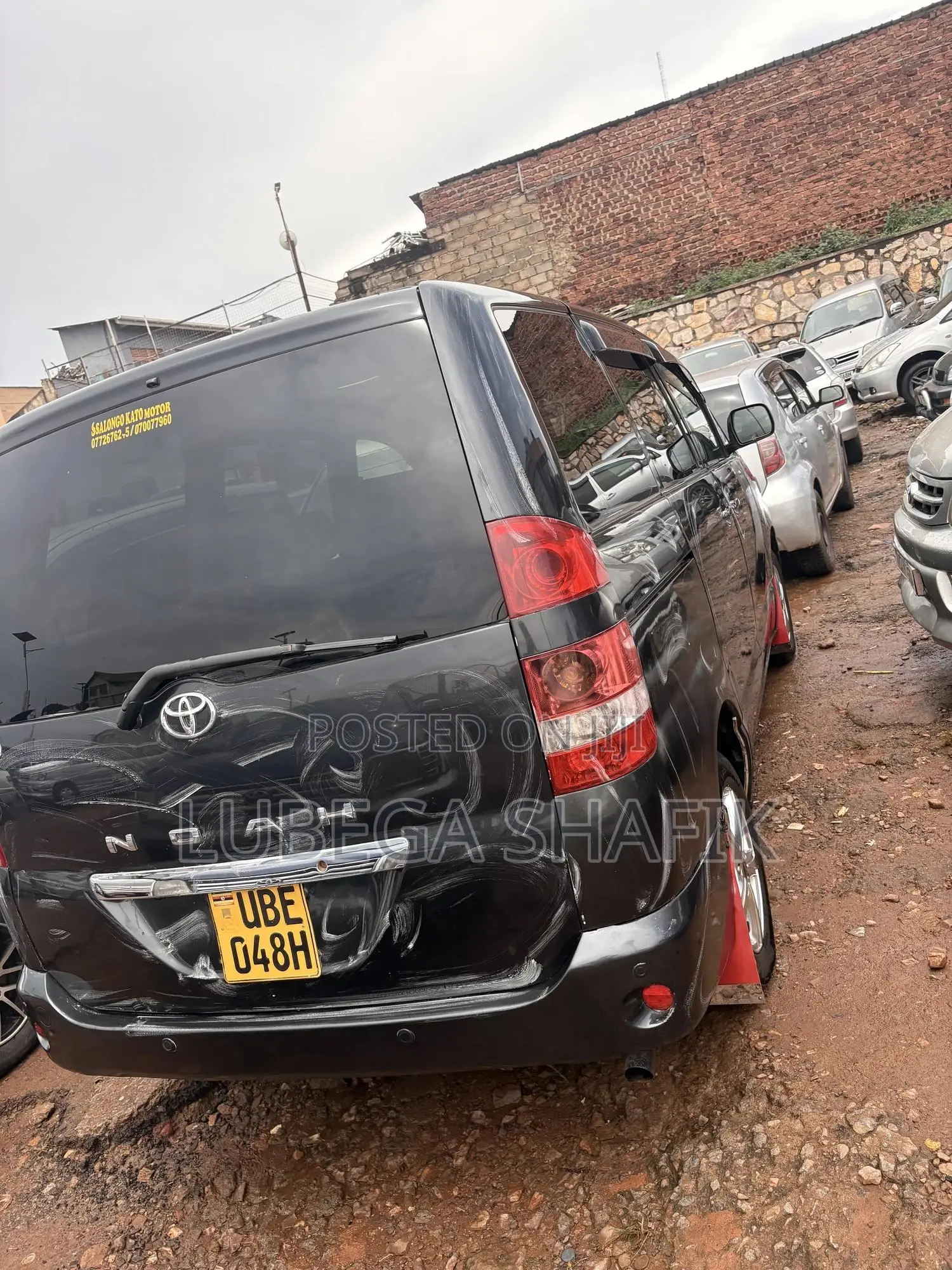 Toyota Noah 2004 Gray