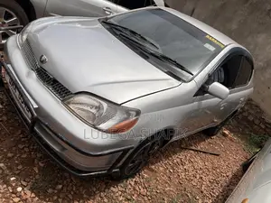 Toyota Platz 2002 Silver