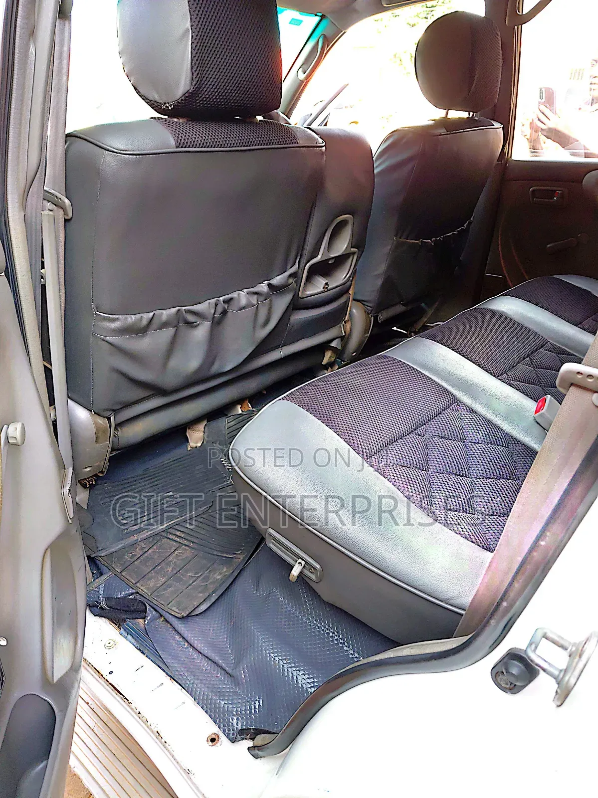 Toyota Land Cruiser 2003 White