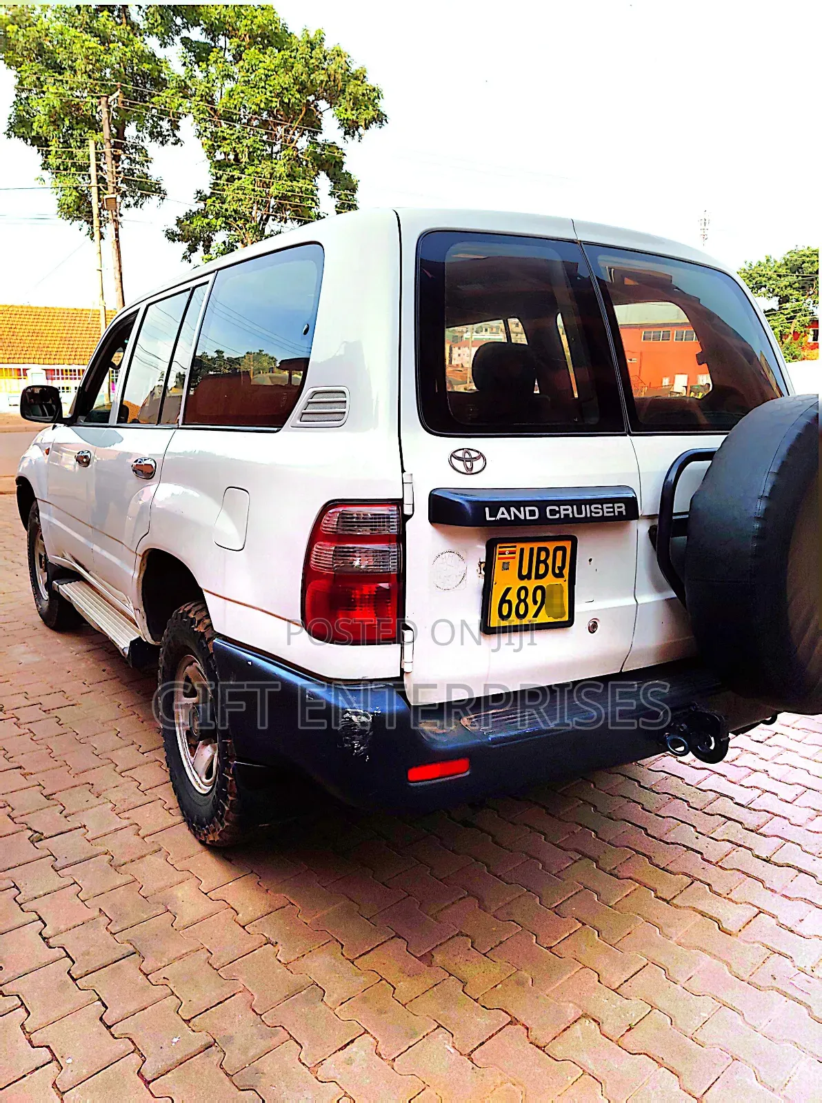 Toyota Land Cruiser 2003 White