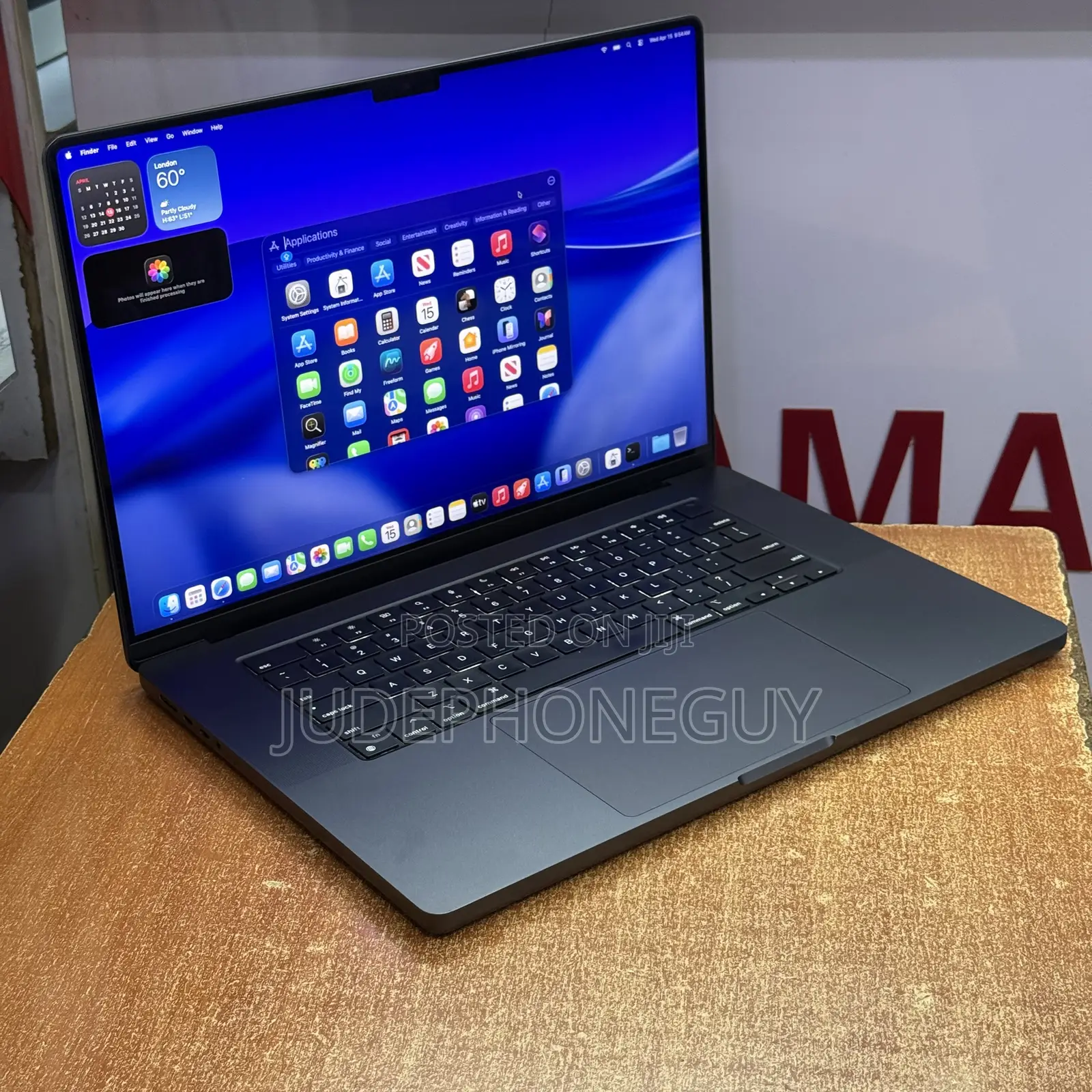 Apple MacBook Pro 2023 M3 Pro 16-inch 18GB Apple M3 Pro SSD 512GB