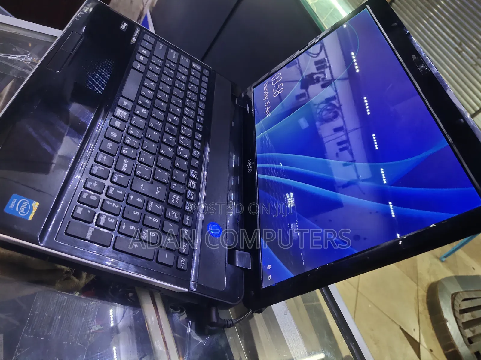 Laptop Fujitsu Lifebook AH530 4GB Intel Core i7 HDD 250GB