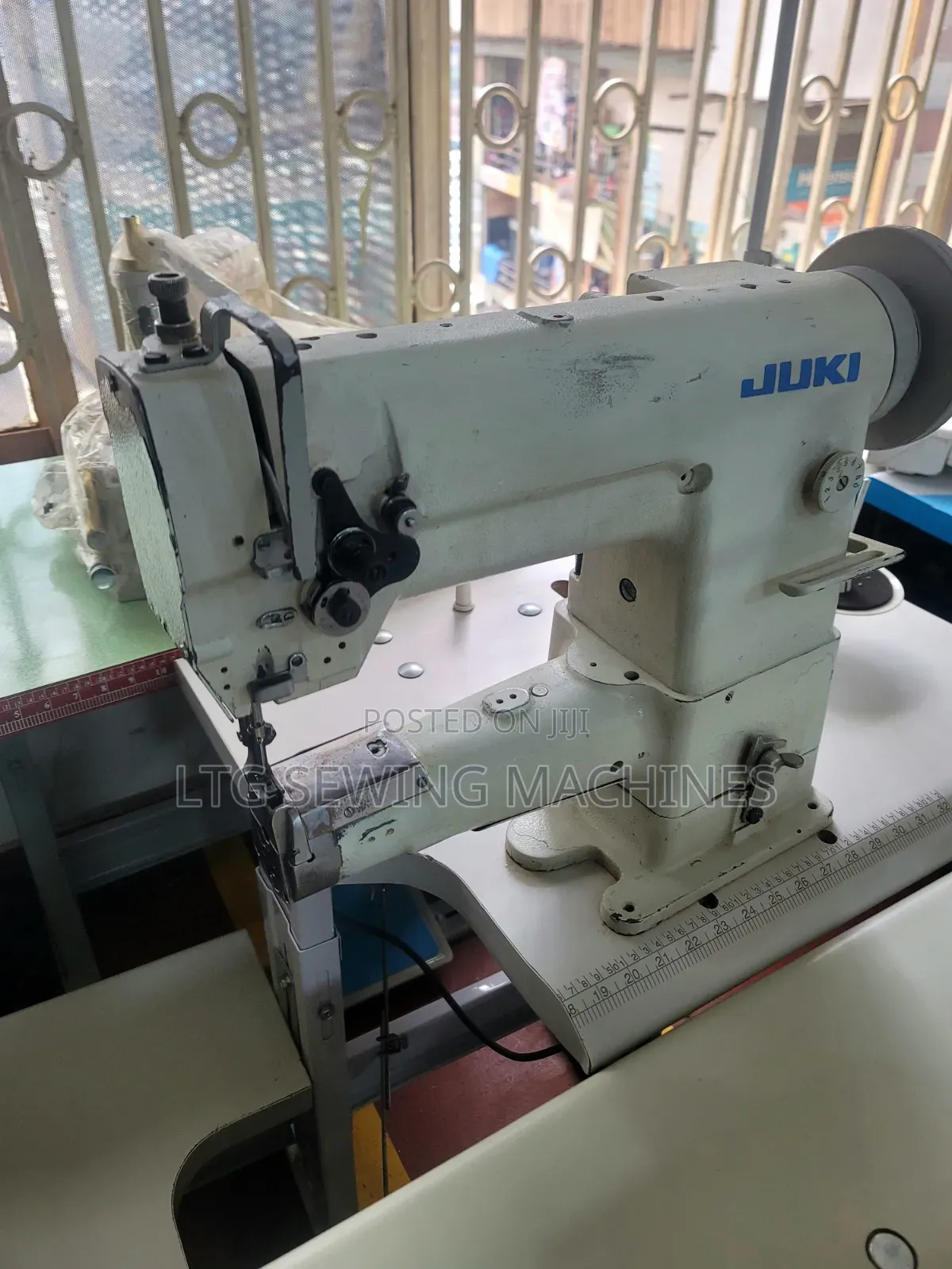 Clynd Arm Industrial Sewing Machine