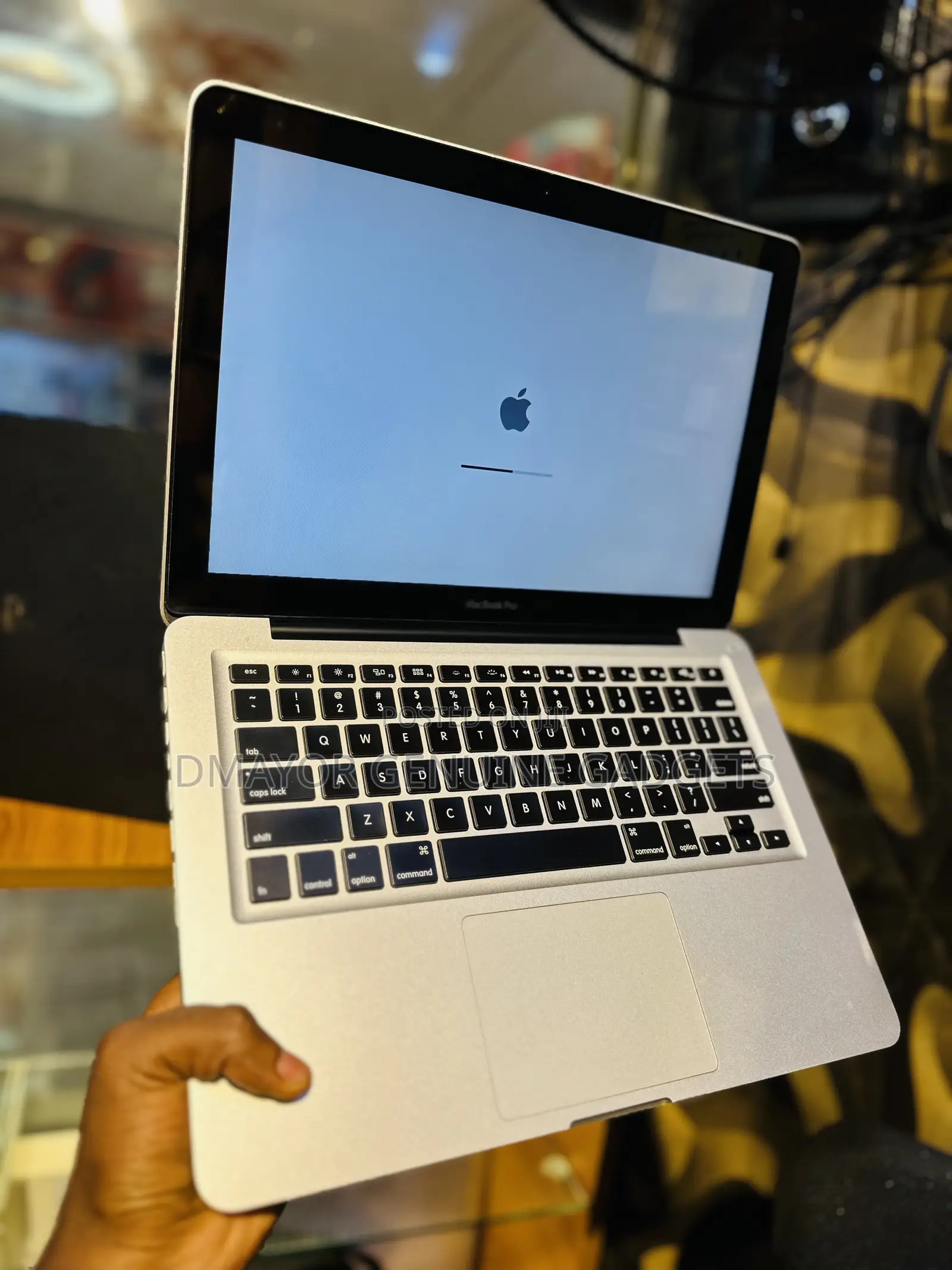 Laptop Apple MacBook 8GB Intel Core i5 HDD 500GB