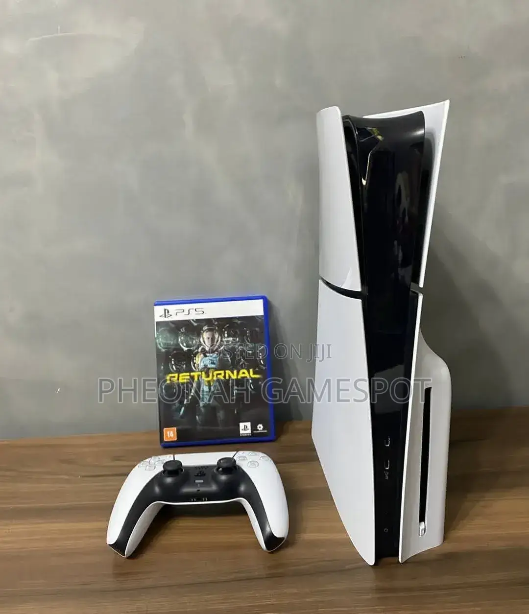 Ps5 Console Disc Edition. 1 Controller and 1 Game