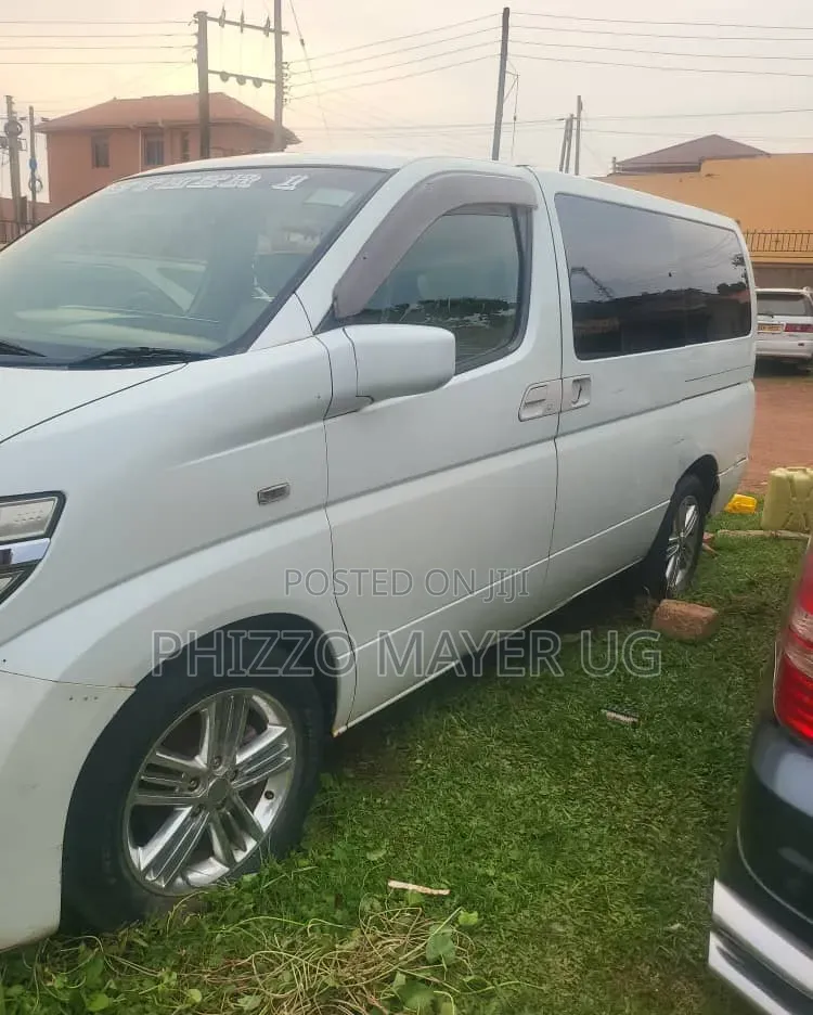 Nissan Elgrand 2006 White
