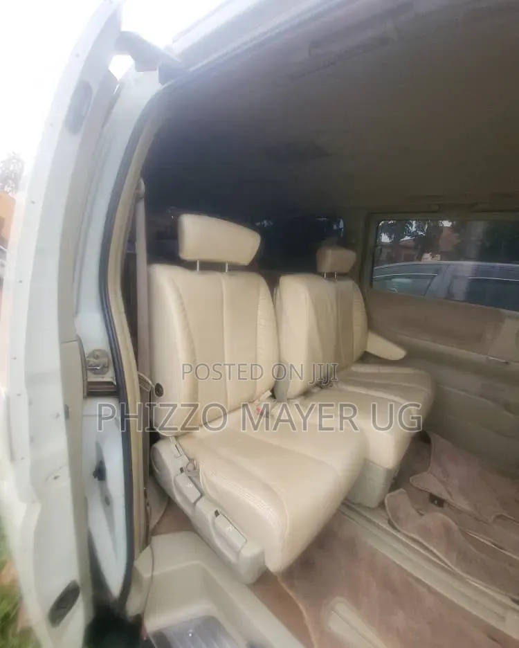 Nissan Elgrand 2006 White