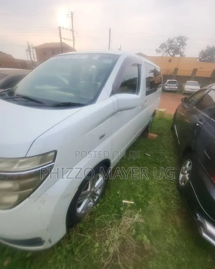 Nissan Elgrand 2006 White