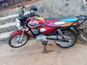 TVS HLX 125 2023 Red