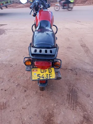 Bajaj Avenger 150 Street 2023 Red