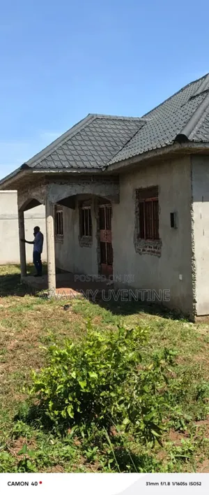 3bdrm House in Self Containe, Lira for sale