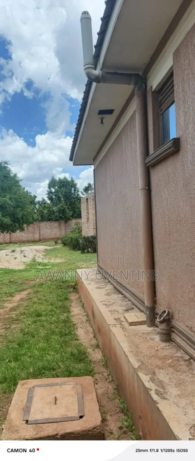5bdrm House in Self Containe, Lira for sale