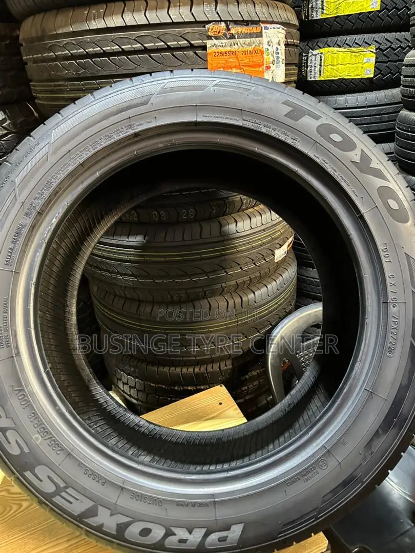 235/55r18 Toyo Japan Tires Good Condition