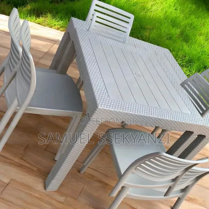 Dinning Table