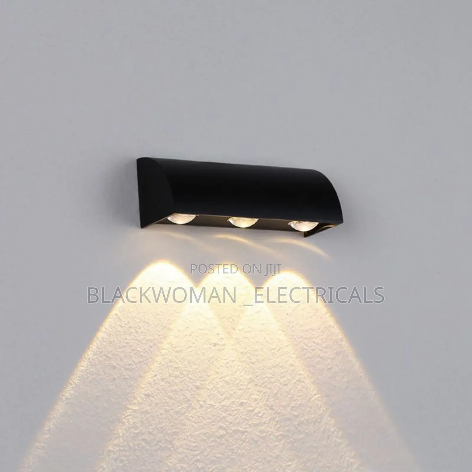 Elegant Wall Light in Warm Color