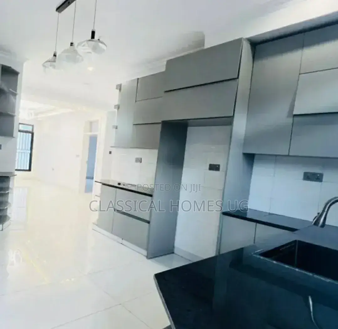 4bdrm Duplex in Muyenga, Central Division for rent