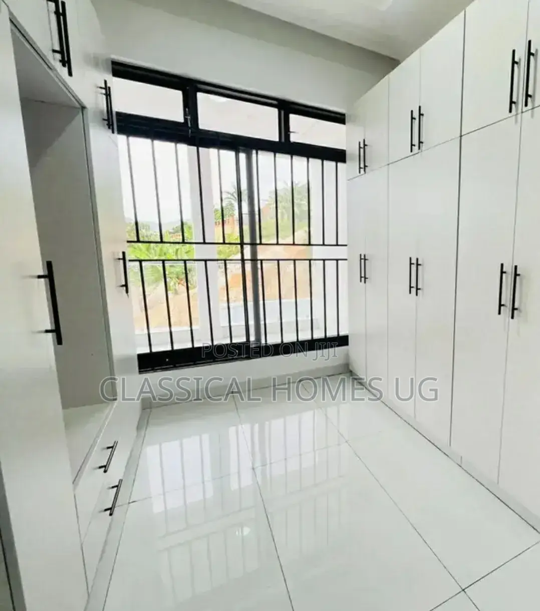 4bdrm Duplex in Muyenga, Central Division for rent