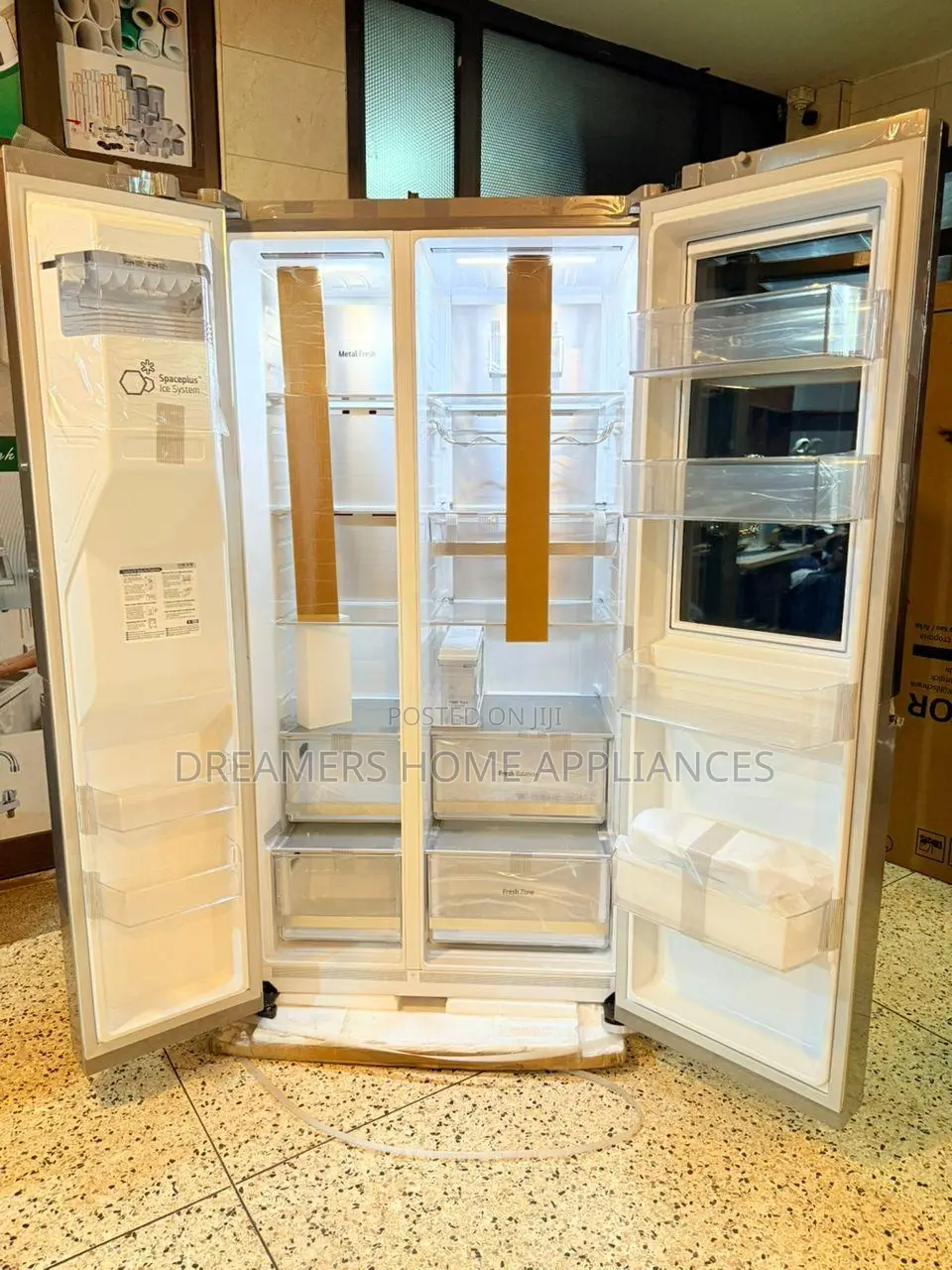 Hisense French Door Refrigerator With Insta View and Water Dispenser