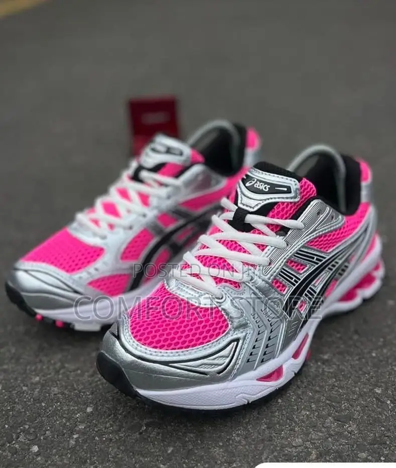 New Balance Shoes in Pink