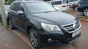 Volkswagen Tiguan 2009 Black