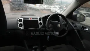 Volkswagen Tiguan 2009 Black