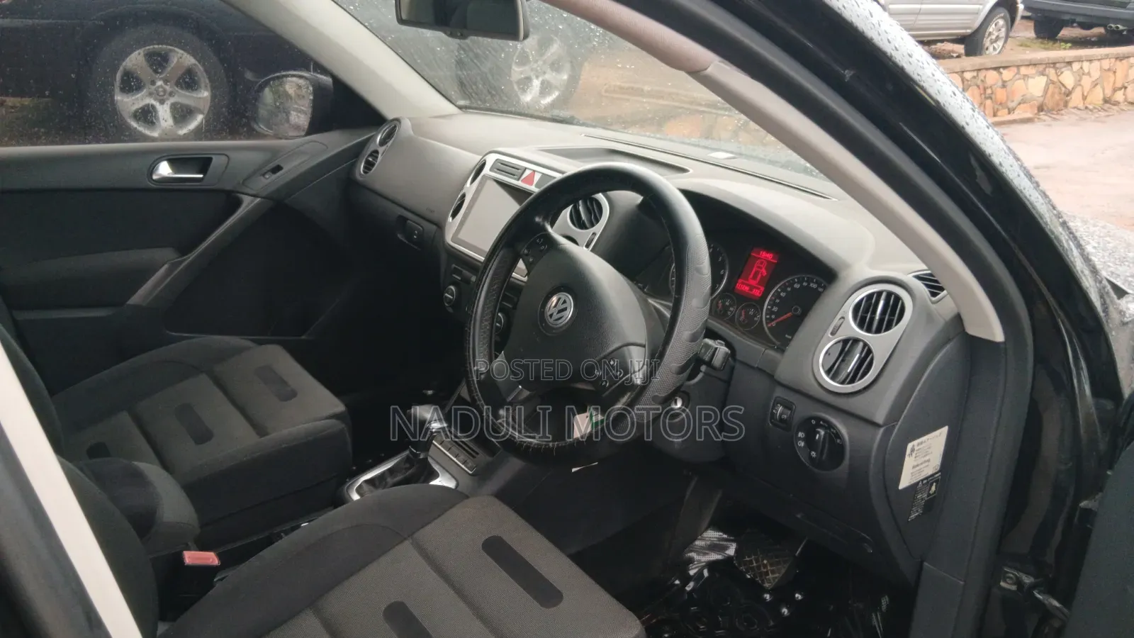 Volkswagen Tiguan 2009 Black