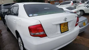 Toyota Axio 2009 White