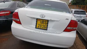 Toyota Axio 2009 White