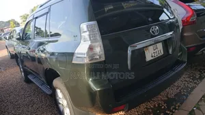 Toyota Land Cruiser Prado 2011 Green