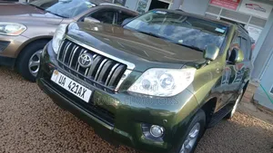 Toyota Land Cruiser Prado 2011 Green