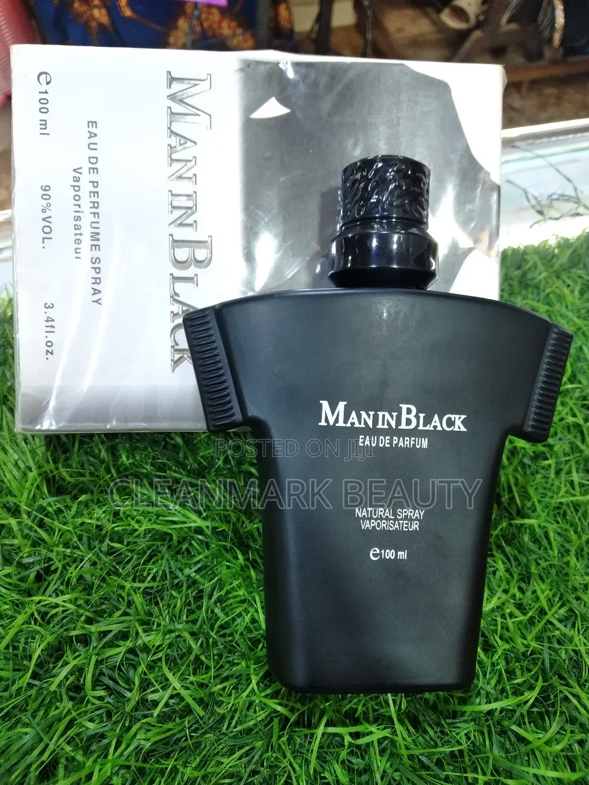 Black in Black Natural Spray Perfume