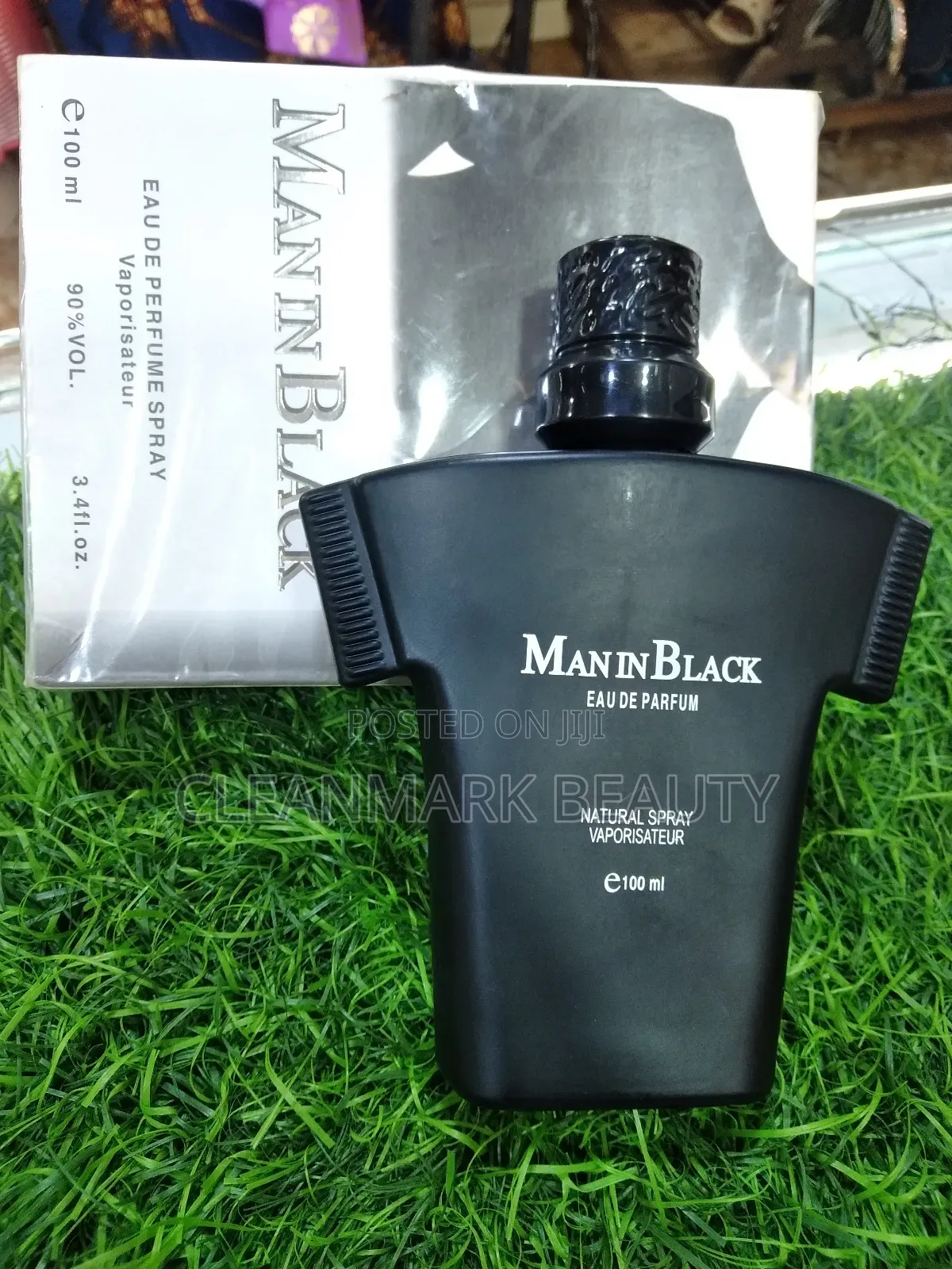 Black in Black Natural Spray Perfume