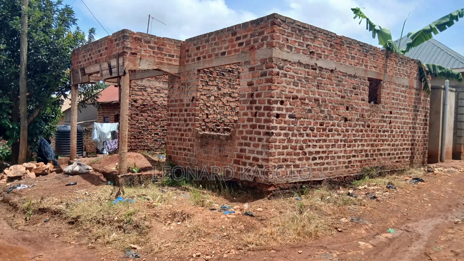 3bdrm House In Kyambazi, Nsangi For Sale