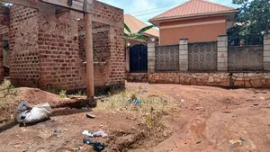 3bdrm House In Kyambazi, Nsangi For Sale