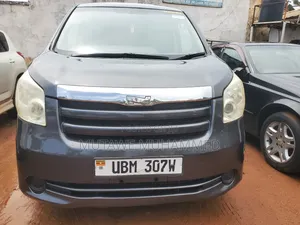 Toyota Noah 2010 Gray