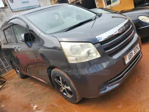 Toyota Noah 2010 Gray
