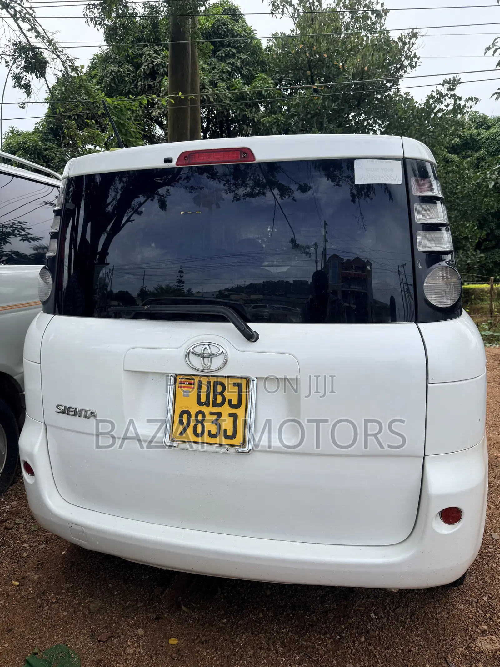 Toyota Sienta 2007 White