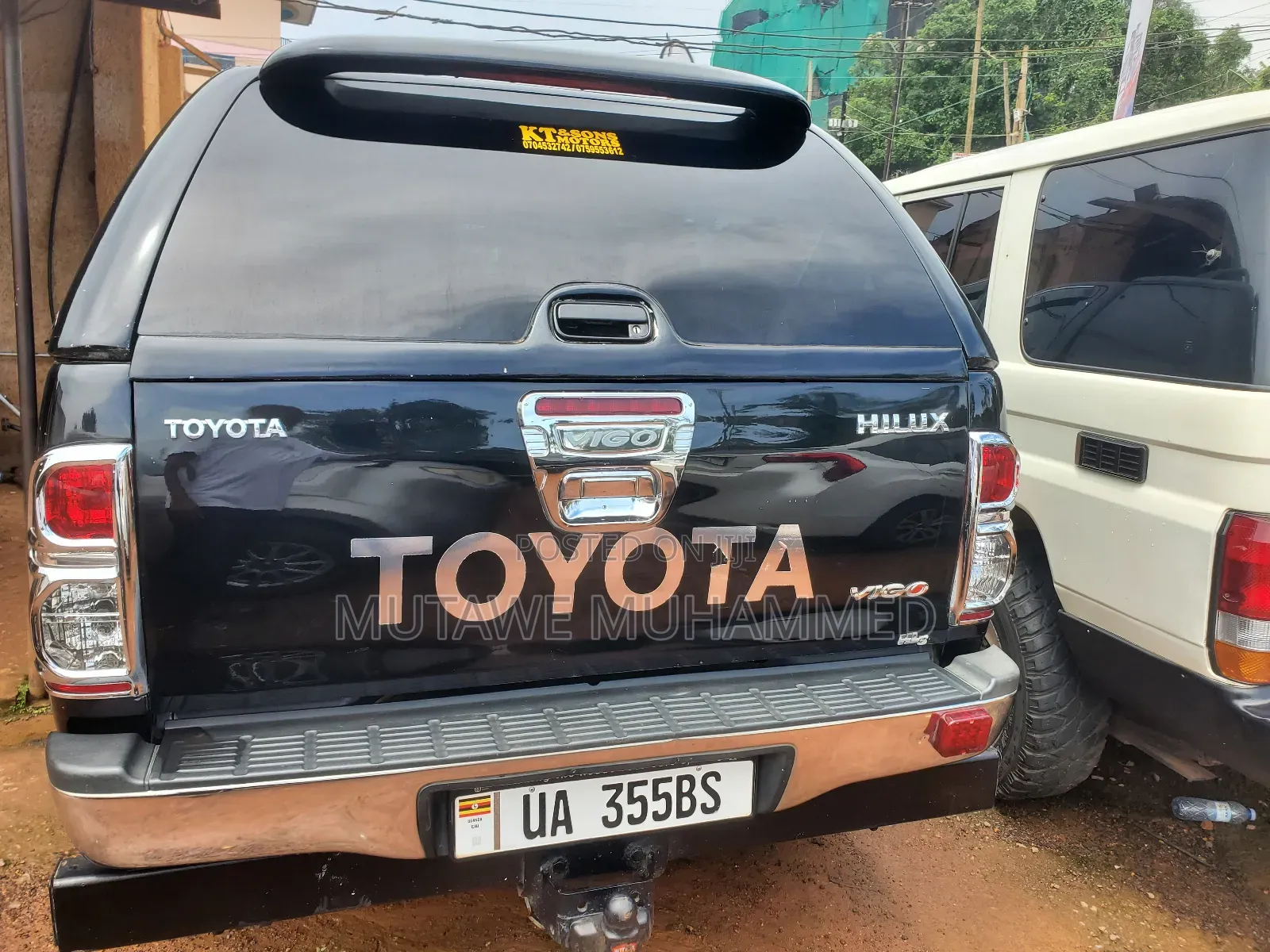 Toyota Hilux 2012 Black