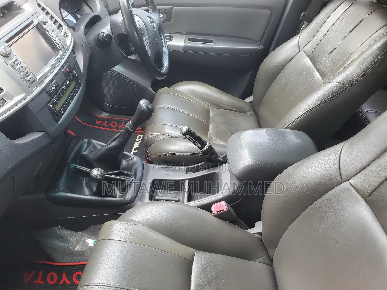 Toyota Hilux 2012 Black