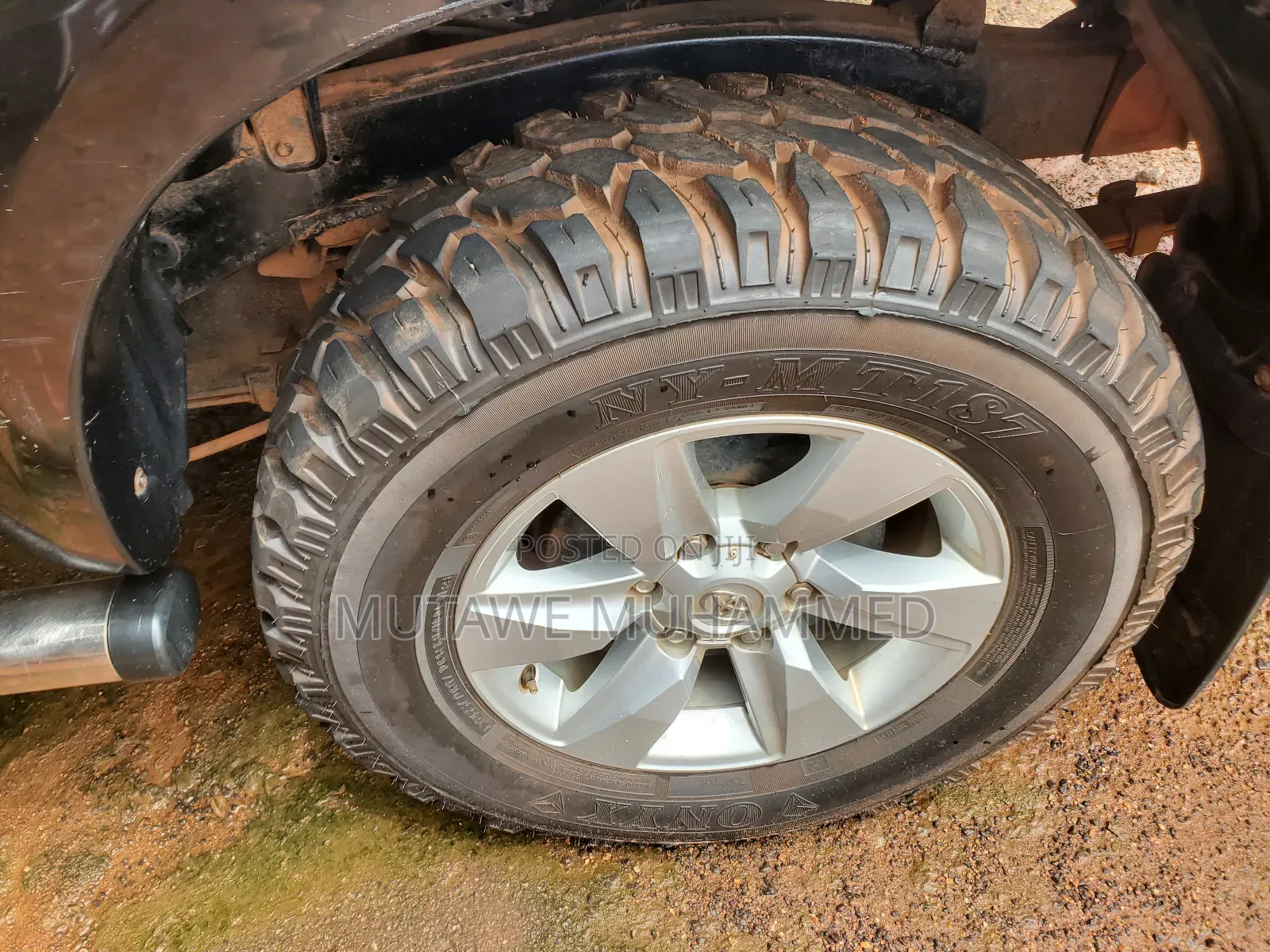 Toyota Hilux 2012 Black