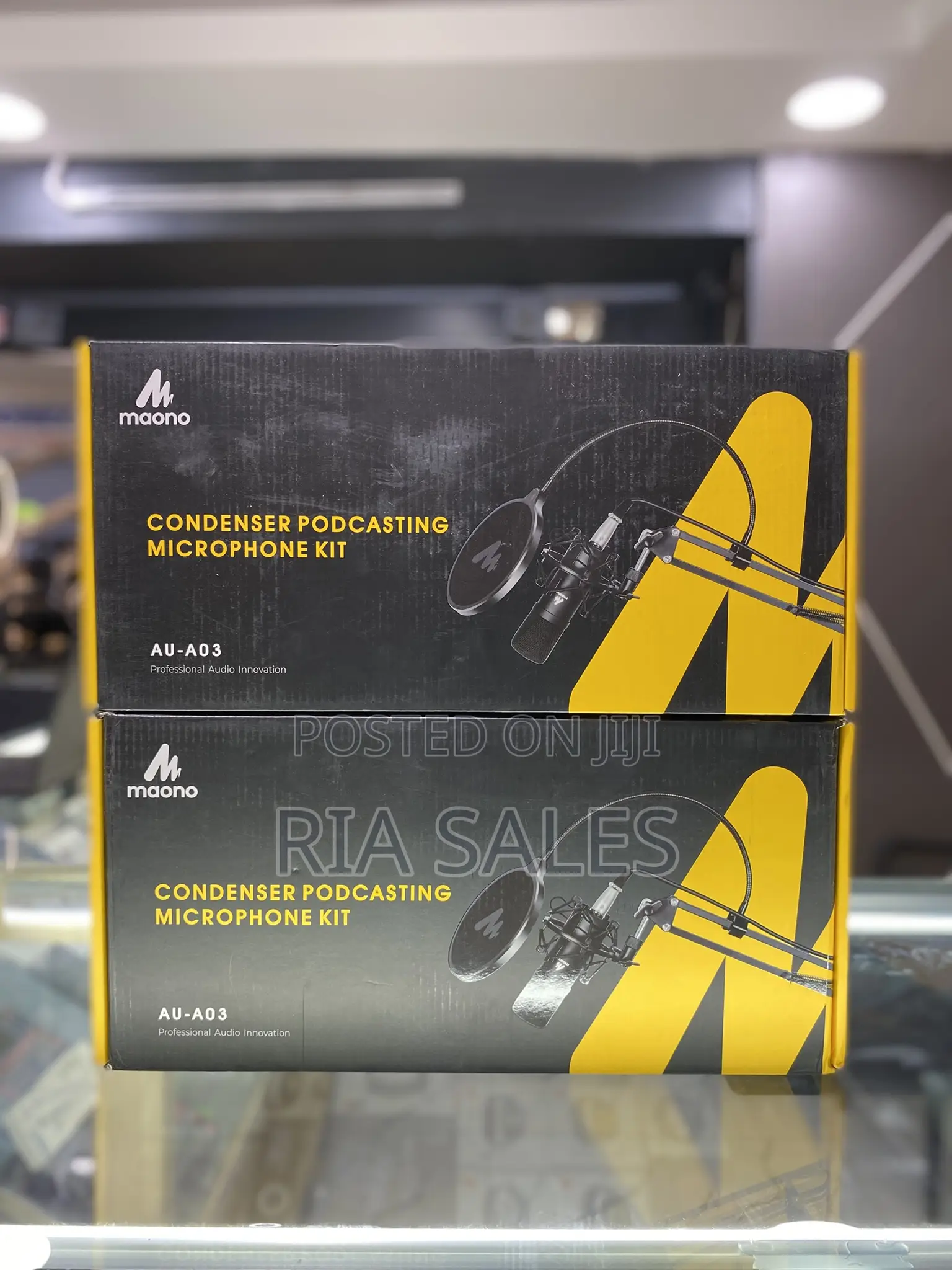 Maono Au-A03 Condenser XLR Microphone Kit Podcast Mic