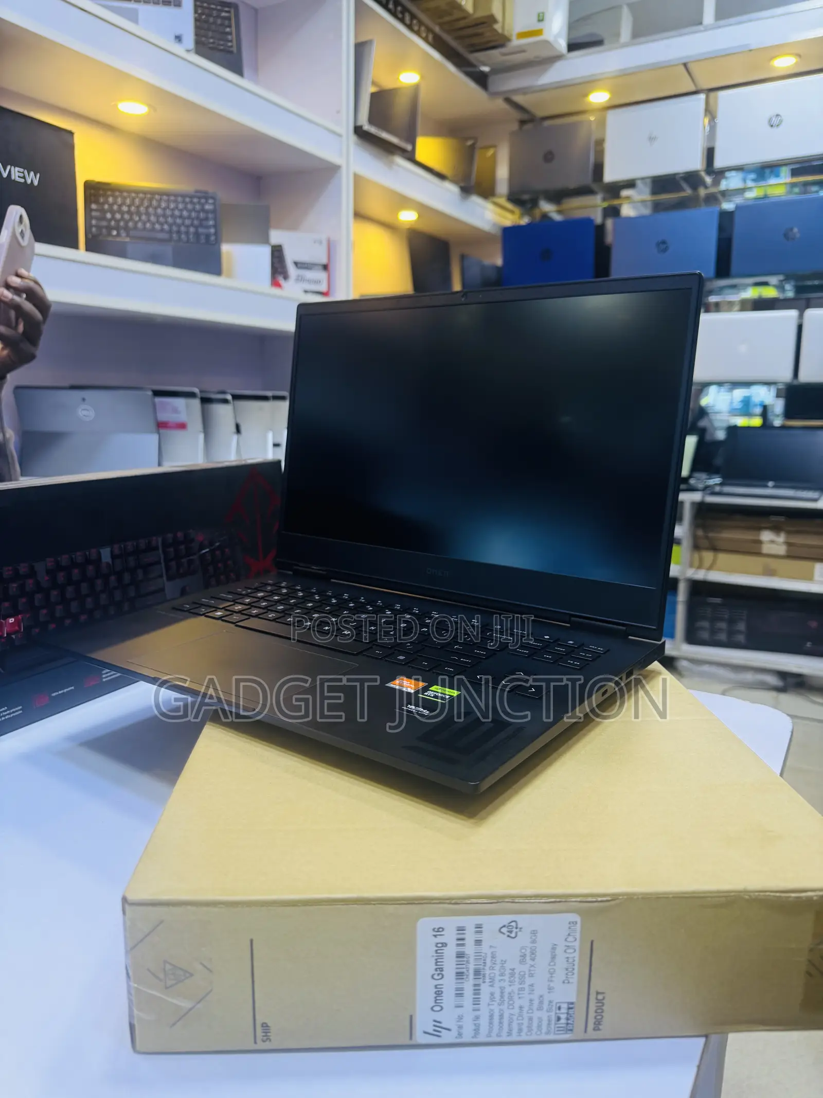 New Laptop HP Omen 16 16GB AMD Ryzen 7 SSD 1T