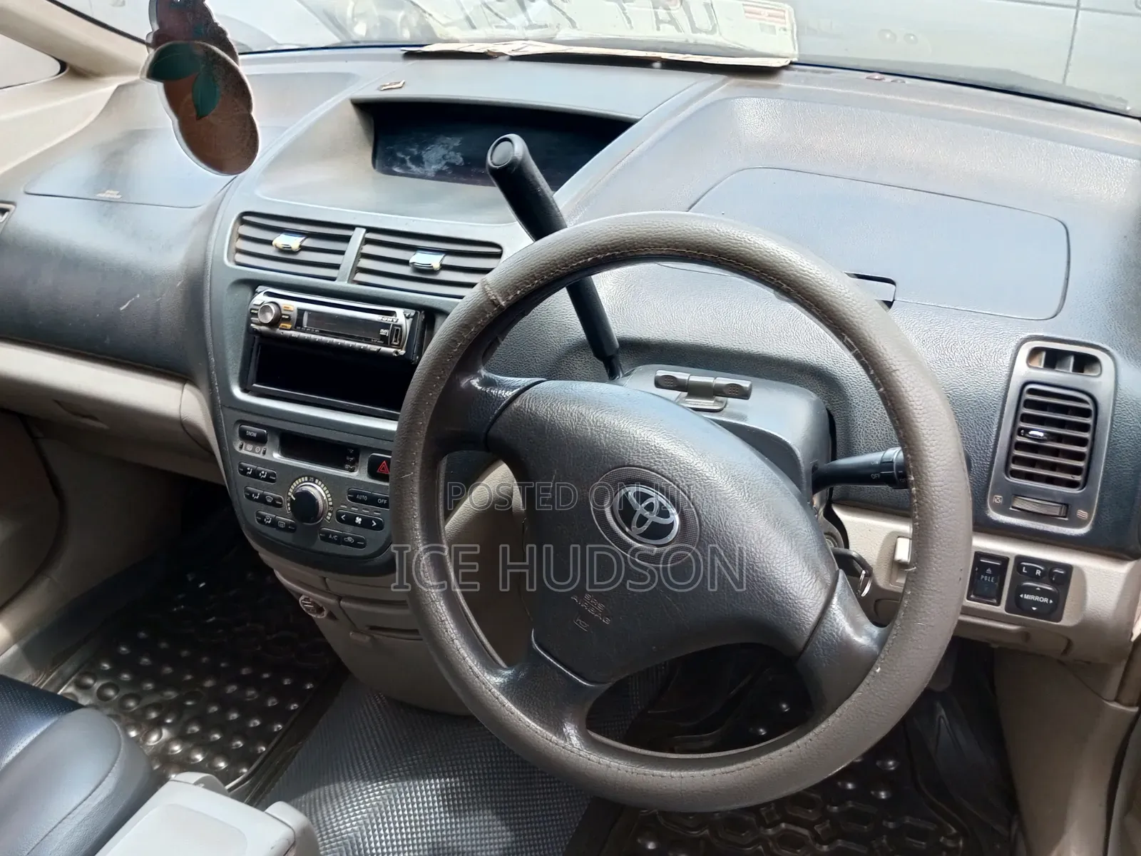 Toyota Opa 2000 Silver