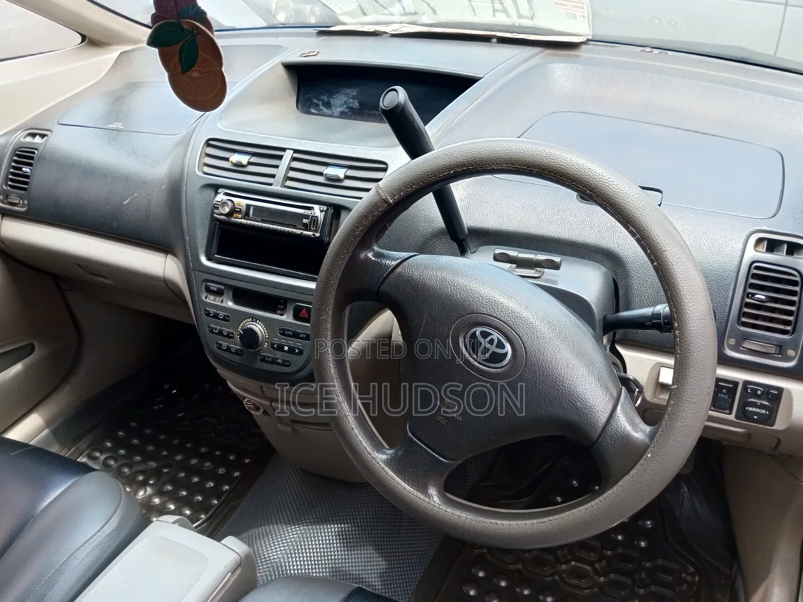 Toyota Opa 2000 Silver